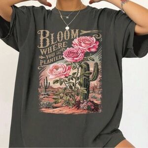 Loose Women’s T-Shirt Size M